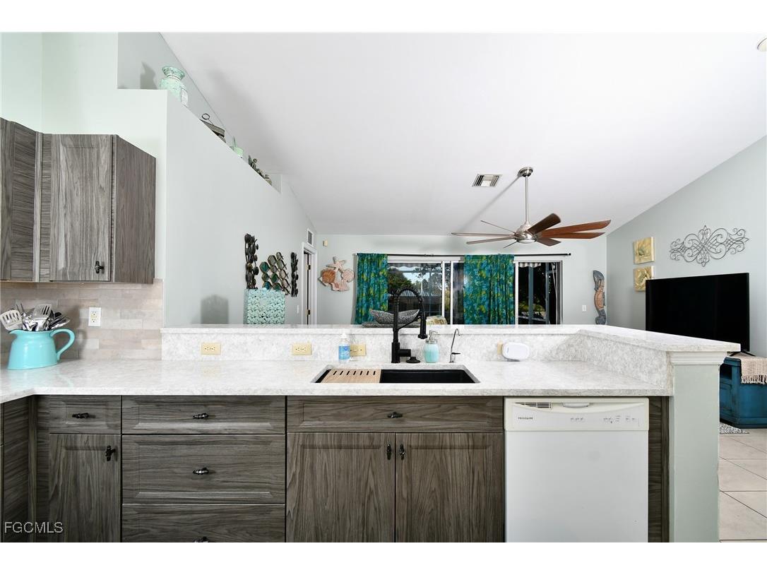 2909 2nd Street SW Lehigh Acres FL 33976 2025021863 image5