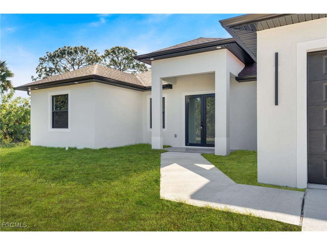 2909 9th Street W Lehigh Acres FL 33971 2026006145 image4