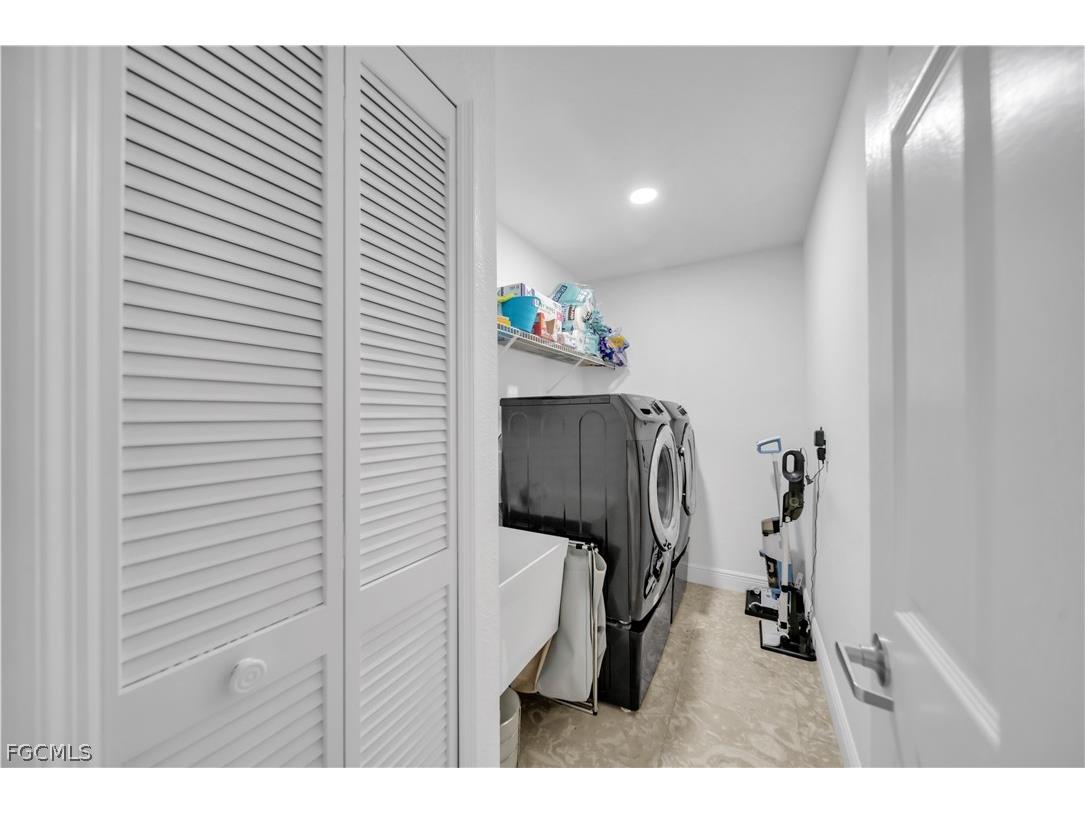 2909 SW 38th Terrace Cape Coral FL 33914 2026013501 image23