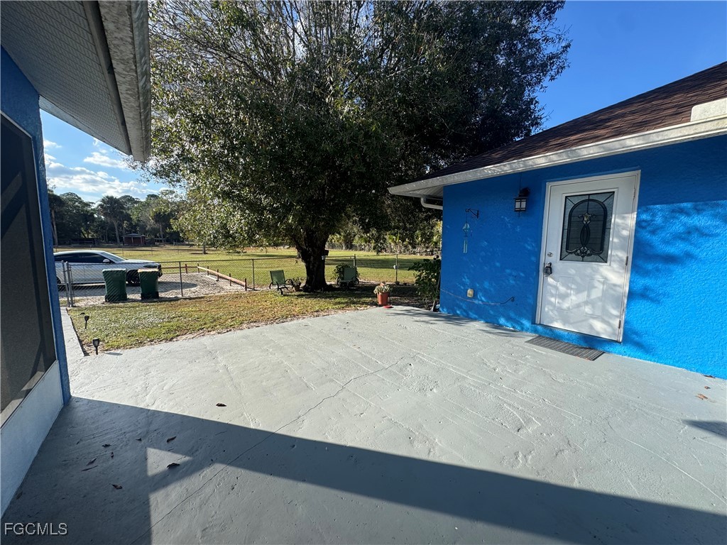 291 16th Street NE #1 Naples FL 34120 2025022278 image1