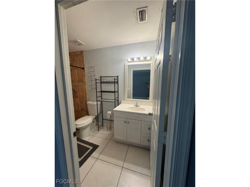 291 16th Street NE #1 Naples FL 34120 2025022278 image16