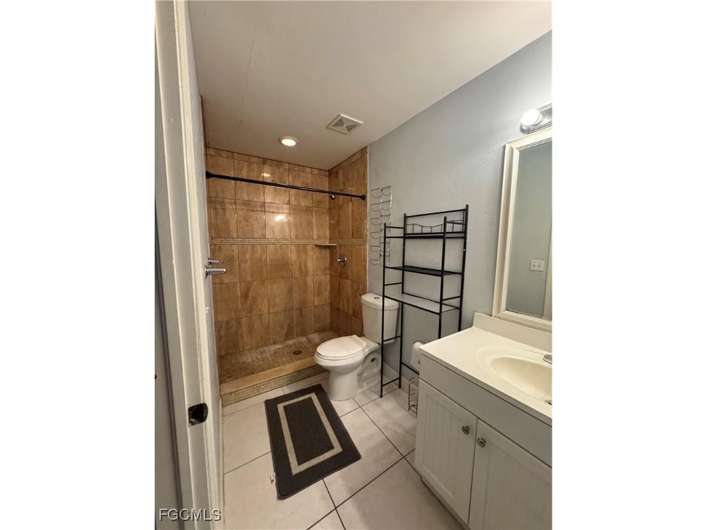 291 16th Street NE #1 Naples FL 34120 2025022278 image17
