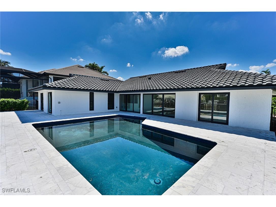 291 Heron Avenue Naples FL 34108 225057366 image1