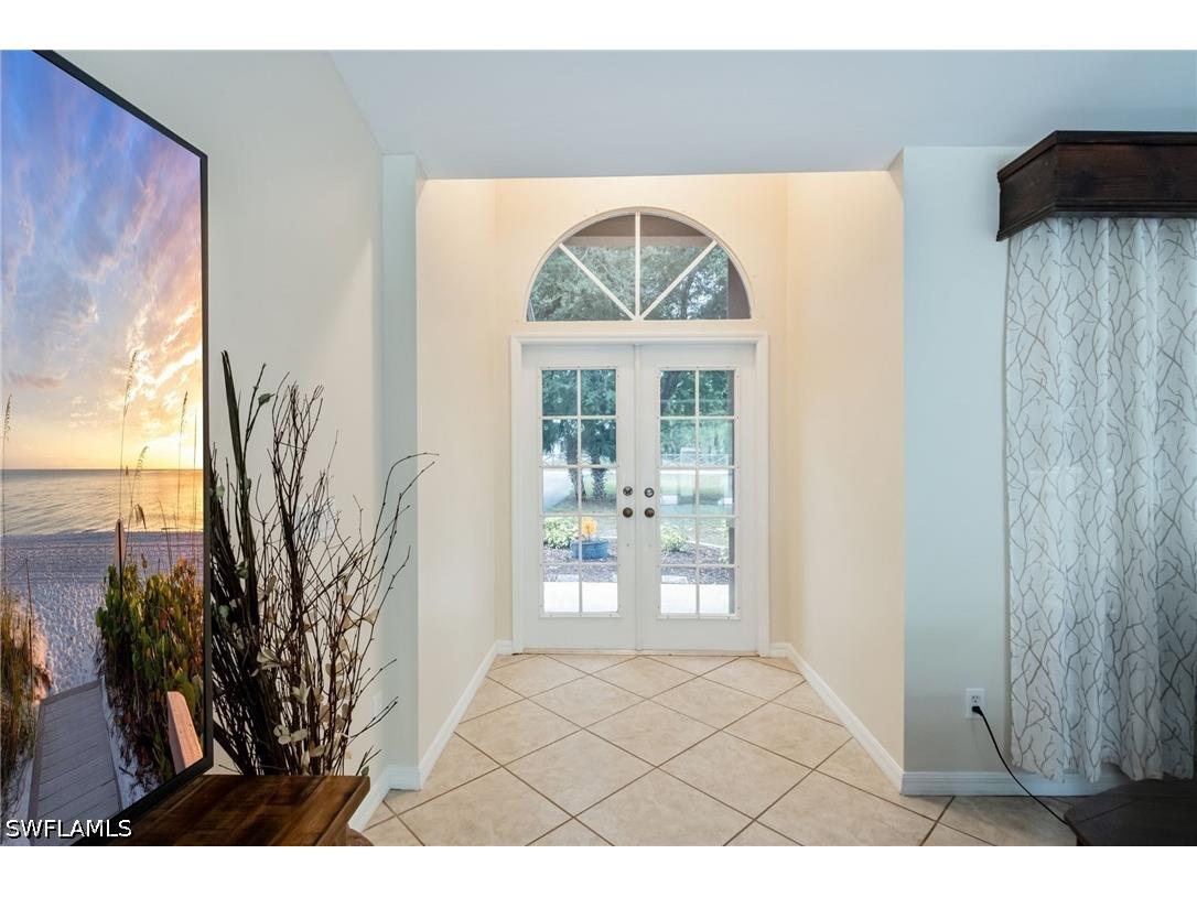 2910 2nd Street NE Naples FL 34120 226013788 image6