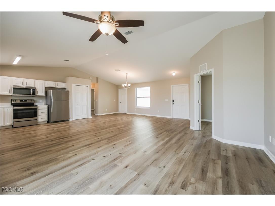 2910 36th Street SW Lehigh Acres FL 33976 2025015293 image3