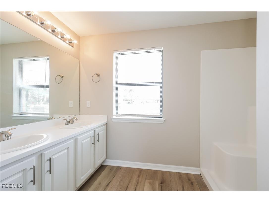 2910 36th Street SW Lehigh Acres FL 33976 2025015293 image9