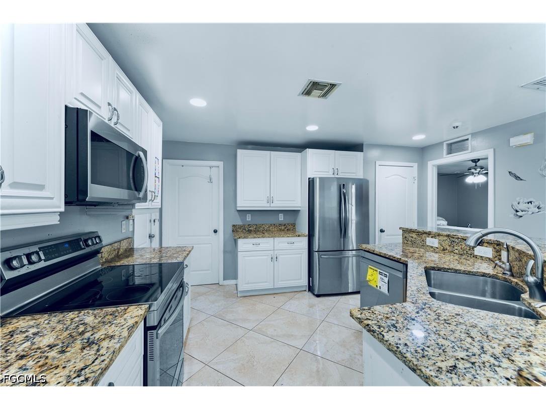 2910 65th Street W Lehigh Acres FL 33971 2026016211 image9