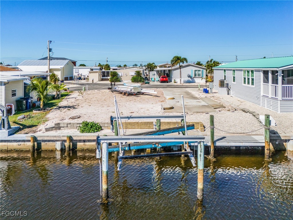 2910 Binnacle Lane Saint James City FL 33956 2025018591 image7