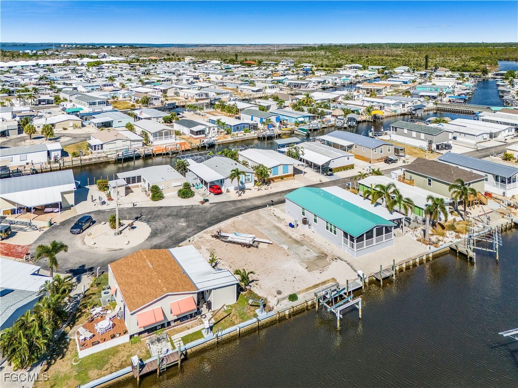 2910 Binnacle Lane Saint James City FL 33956 2025018591 image9