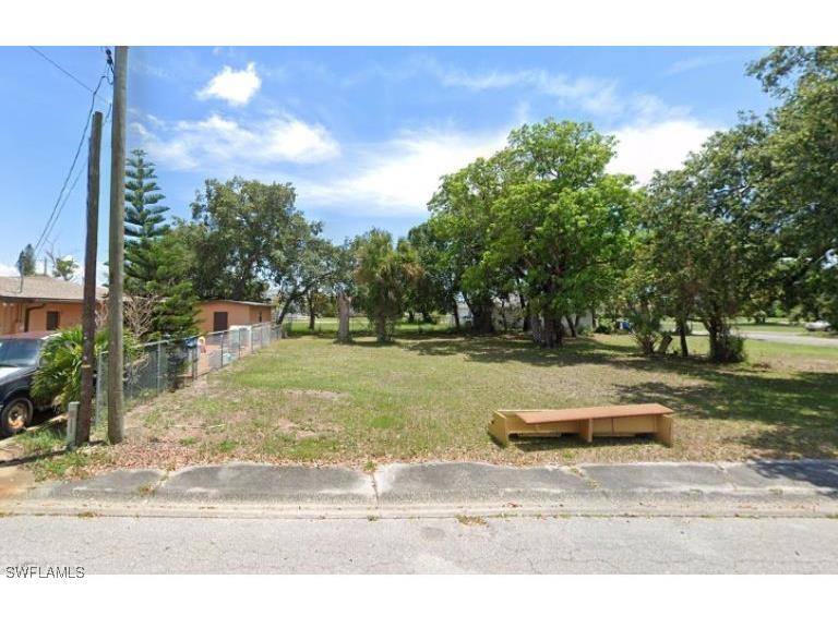 2910 Dunbar Avenue Fort Myers FL 33916 223052519 image1
