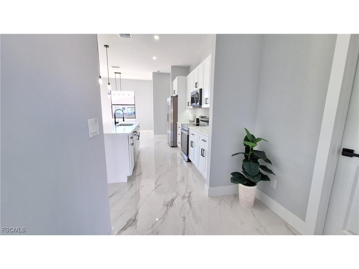 2911 22nd St Sw Lehigh Acres FL 33976 225033001 image7