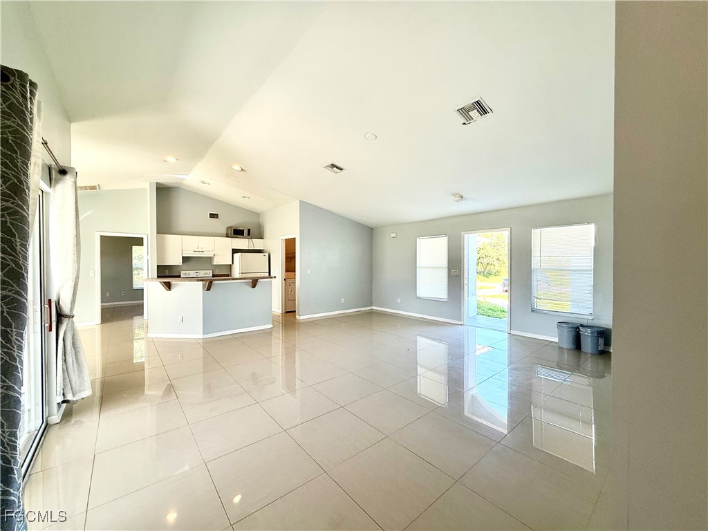 2911 40th Street SW Lehigh Acres FL 33976 2025013871 image3