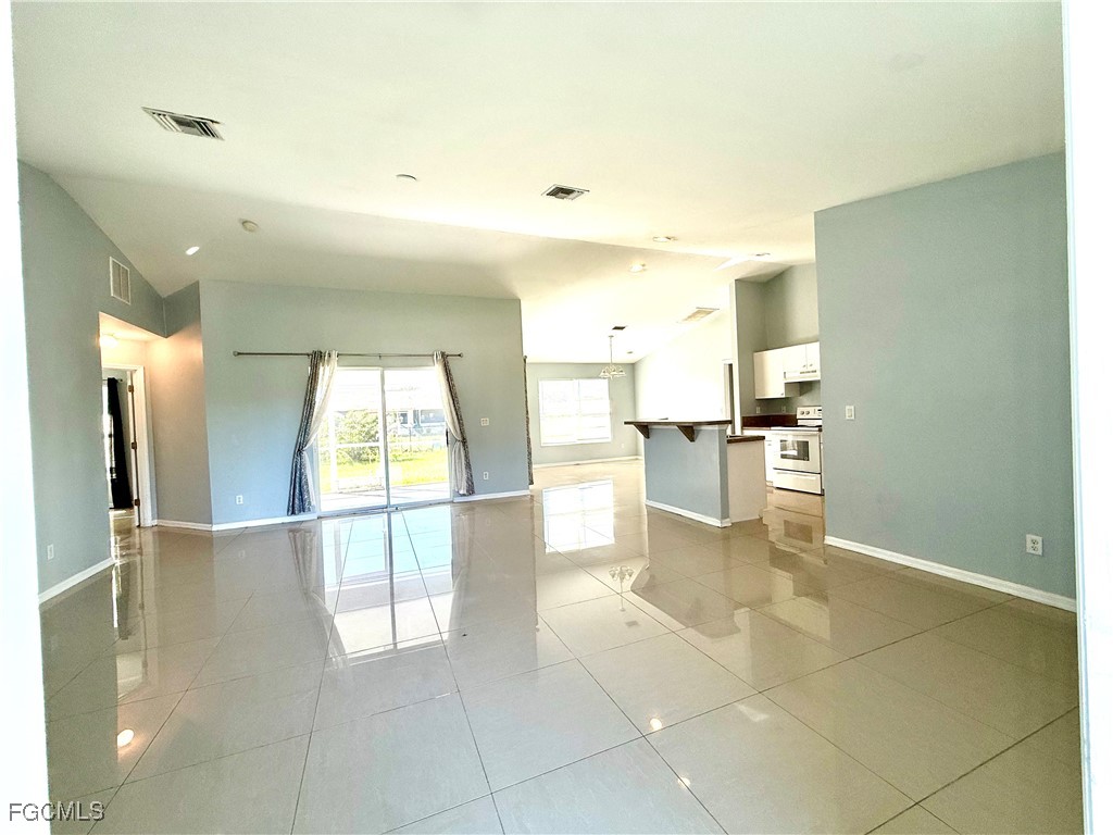 2911 40th Street SW Lehigh Acres FL 33976 2025013871 image7