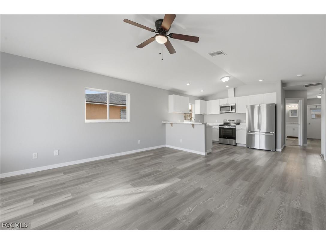 2912/2914 Santa Barbara Boulevard Cape Coral FL 33914 2026007079 image11