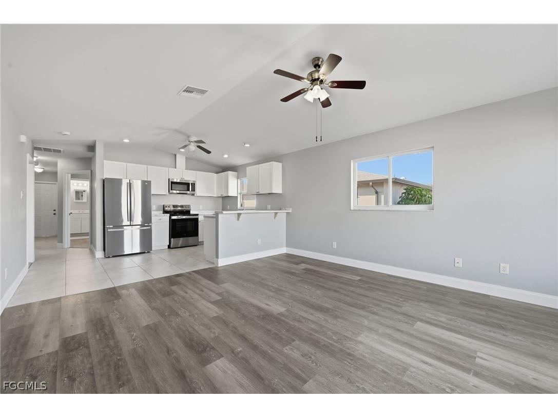 2912/2914 Santa Barbara Boulevard Cape Coral FL 33914 2026007079 image2