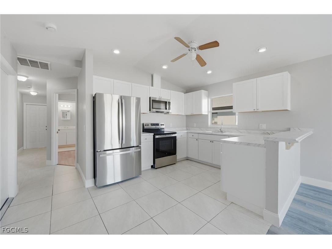 2912/2914 Santa Barbara Boulevard Cape Coral FL 33914 2026007079 image3