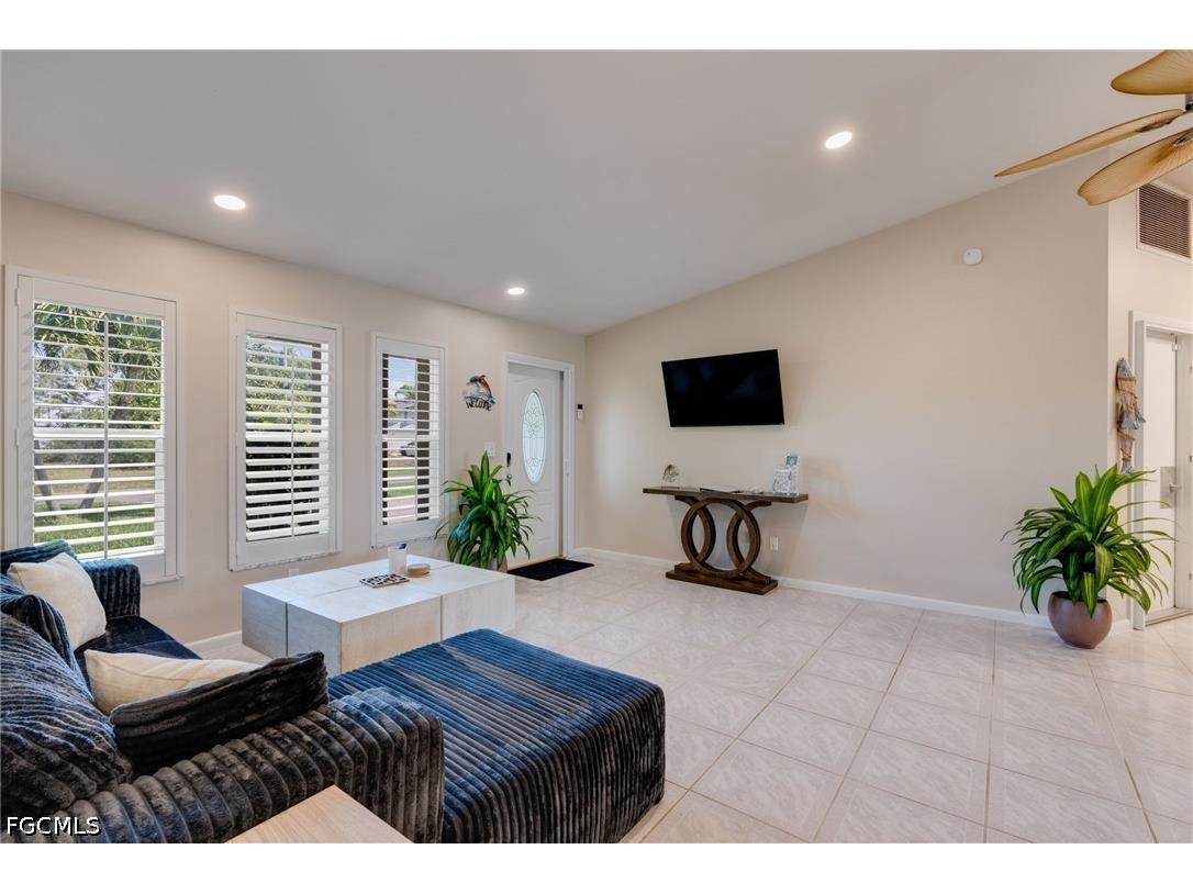 2912 SW 1st Terrace Cape Coral FL 33991 2026015318 image9