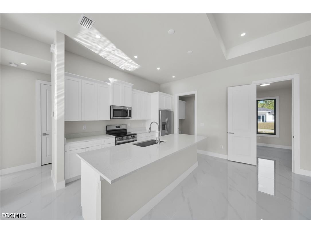 2913 14th Street W Lehigh Acres FL 33971 2026017619 image4