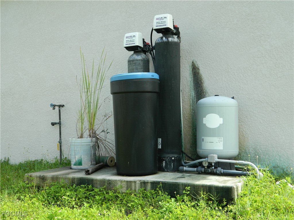 2913 65th Street W Lehigh Acres FL 33971 2025014010 image3