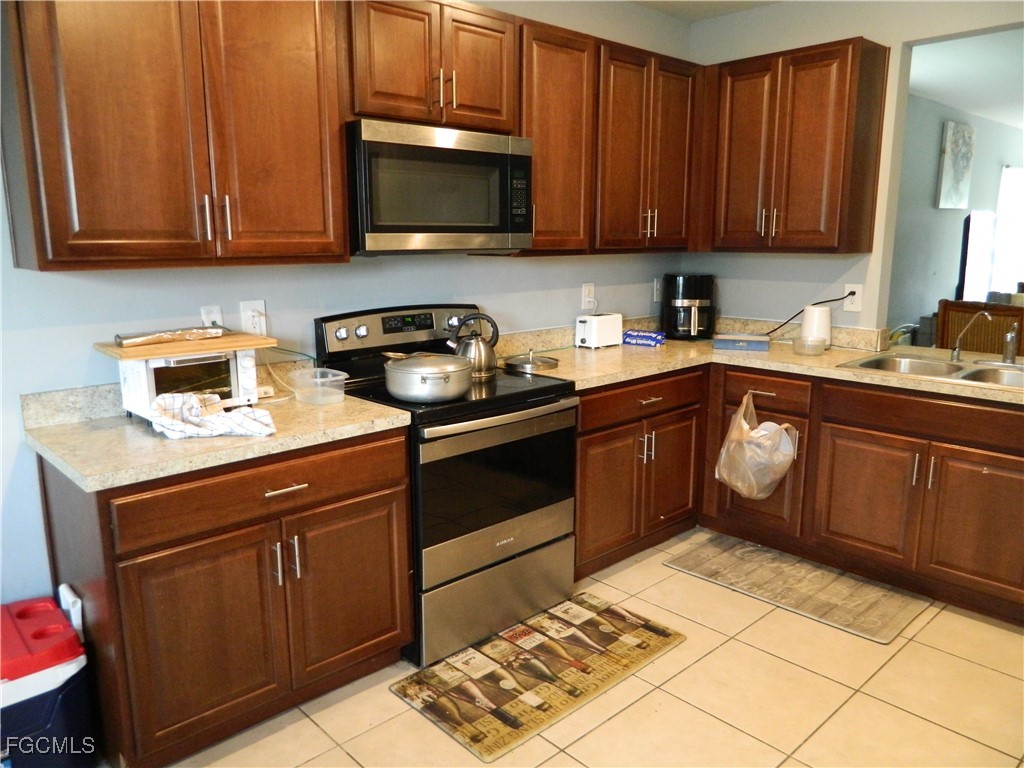 2913 65th Street W Lehigh Acres FL 33971 2025014010 image7