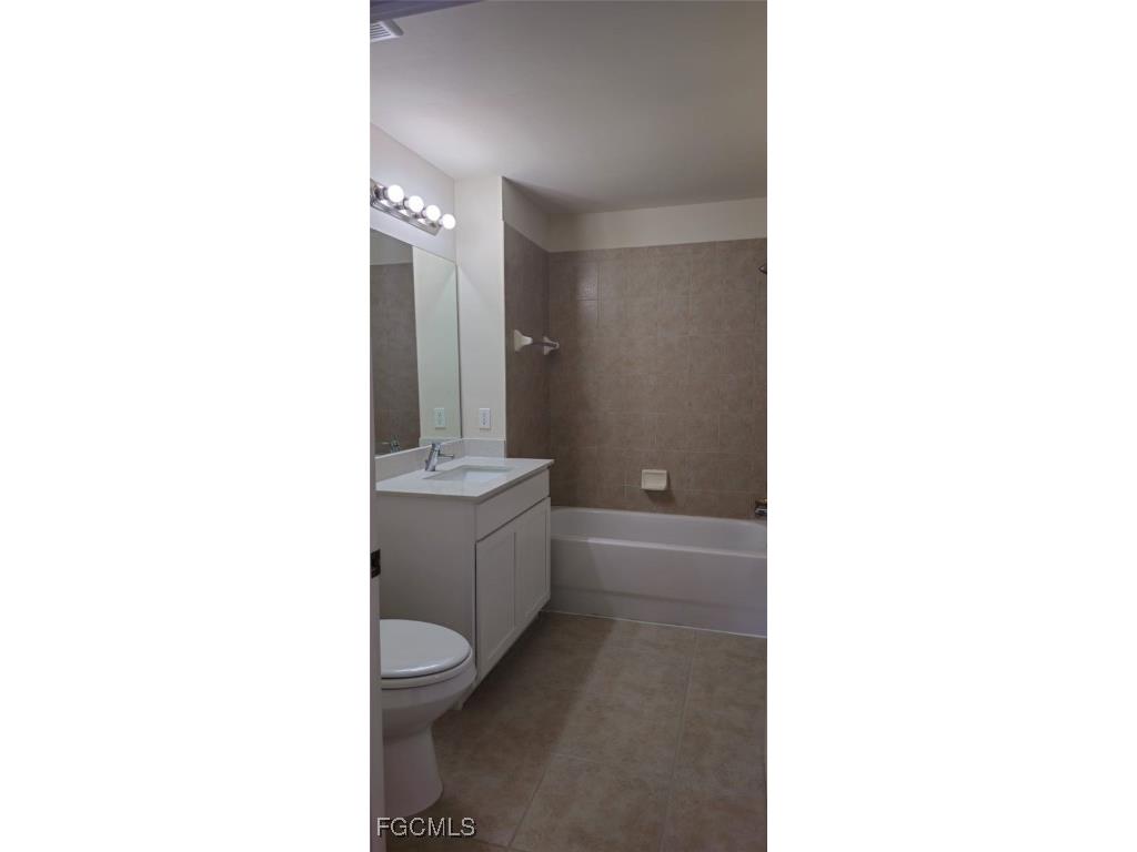 2913 Tuscan Drive #203 Cape Coral FL 33909 2025002679 image23