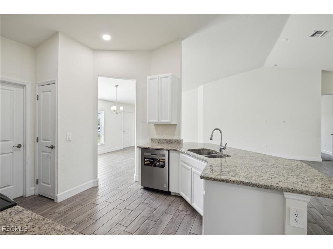 2914 Flora Avenue N Lehigh Acres FL 33971 2025019664 image11