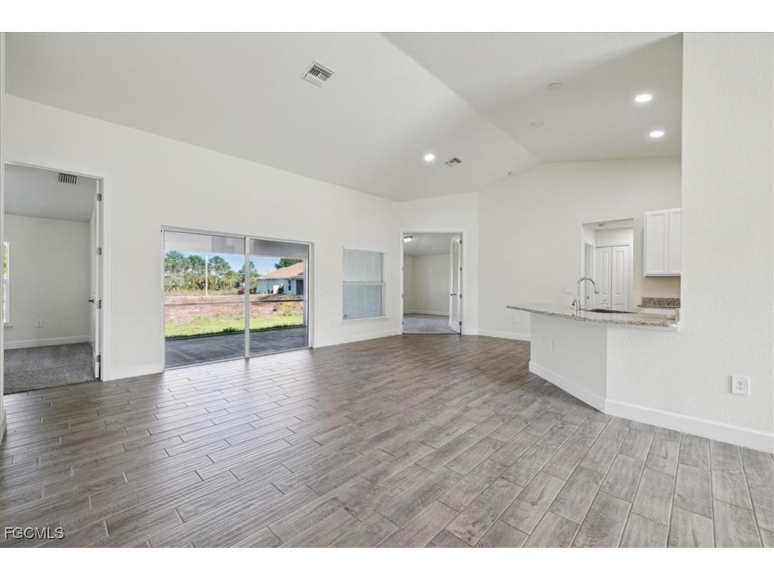 2914 Flora Avenue N Lehigh Acres FL 33971 2025019664 image7