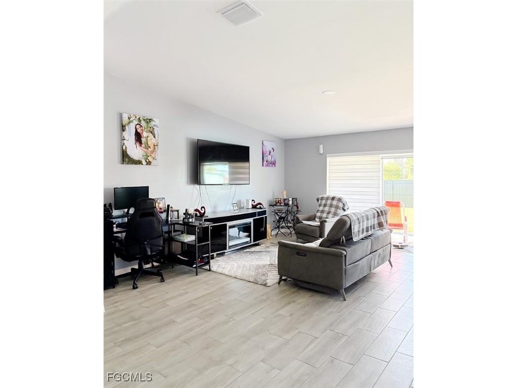 2914 NW 27th Street Cape Coral FL 33993 2025005536 image4