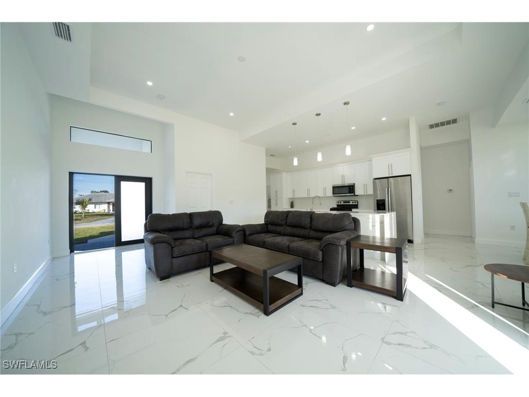 2915 5th Street SW Lehigh Acres FL 33976 225017516 image7