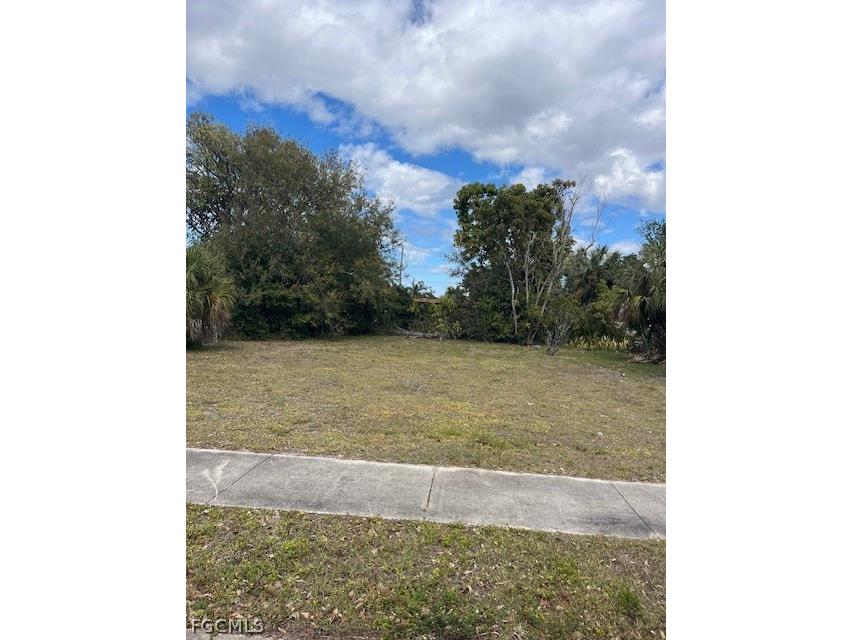 2915 Price Avenue Fort Myers FL 33916 2026008057 image2