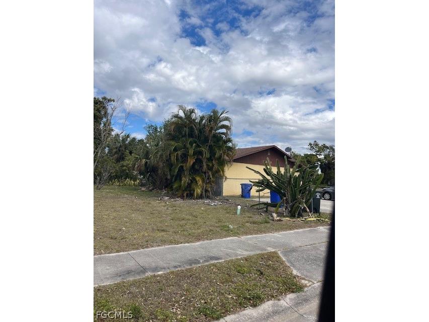 2915 Price Avenue Fort Myers FL 33916 2026008057 image5