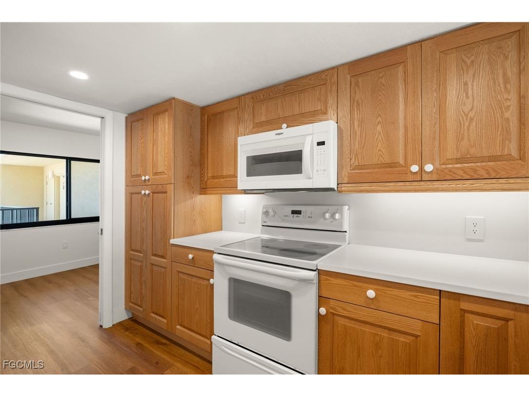 2915 W Gulf Drive #A201 Sanibel FL 33957 2025019104 image11