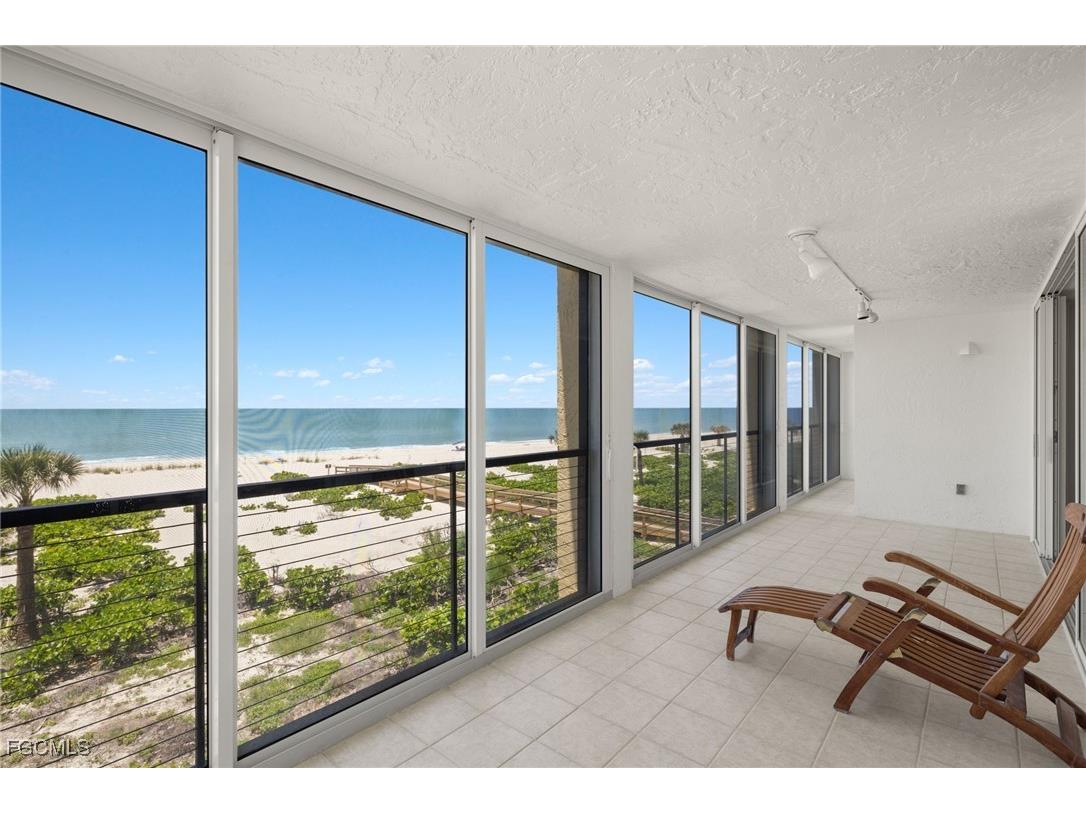 2915 W Gulf Drive #A201 Sanibel FL 33957 2025019104 image3