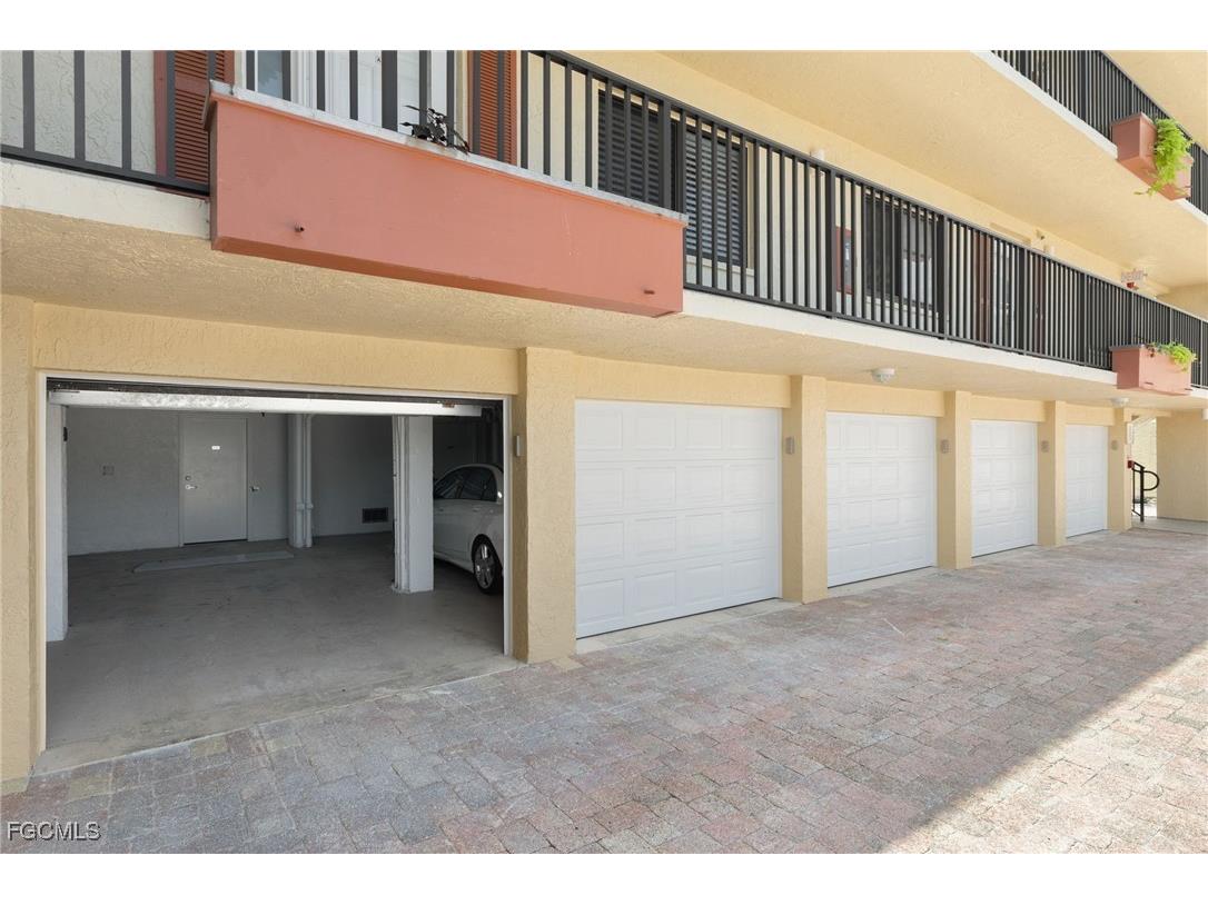 2915 W Gulf Drive #A201 Sanibel FL 33957 2025019104 image31