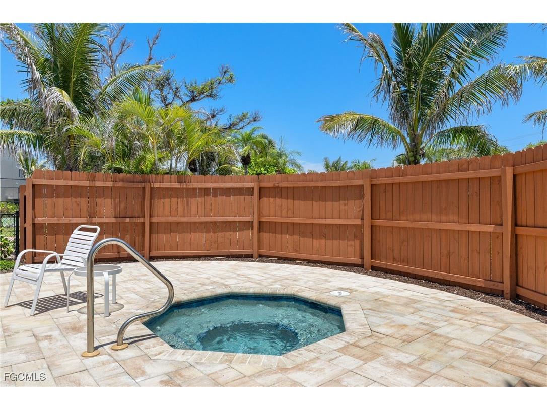 2915 W Gulf Drive #A201 Sanibel FL 33957 2025019104 image37
