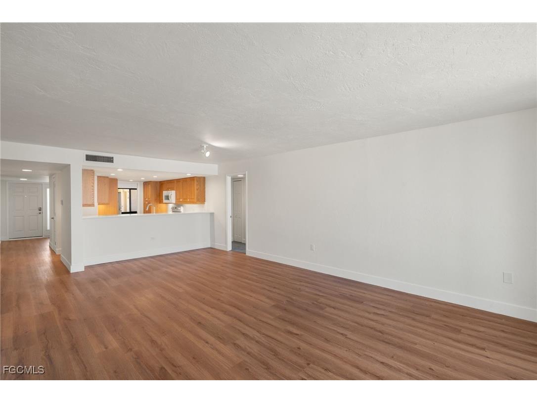 2915 W Gulf Drive #A201 Sanibel FL 33957 2025019104 image6