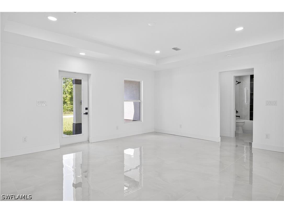 2916 Dora Avenue N Lehigh Acres FL 33971 226019400 image3