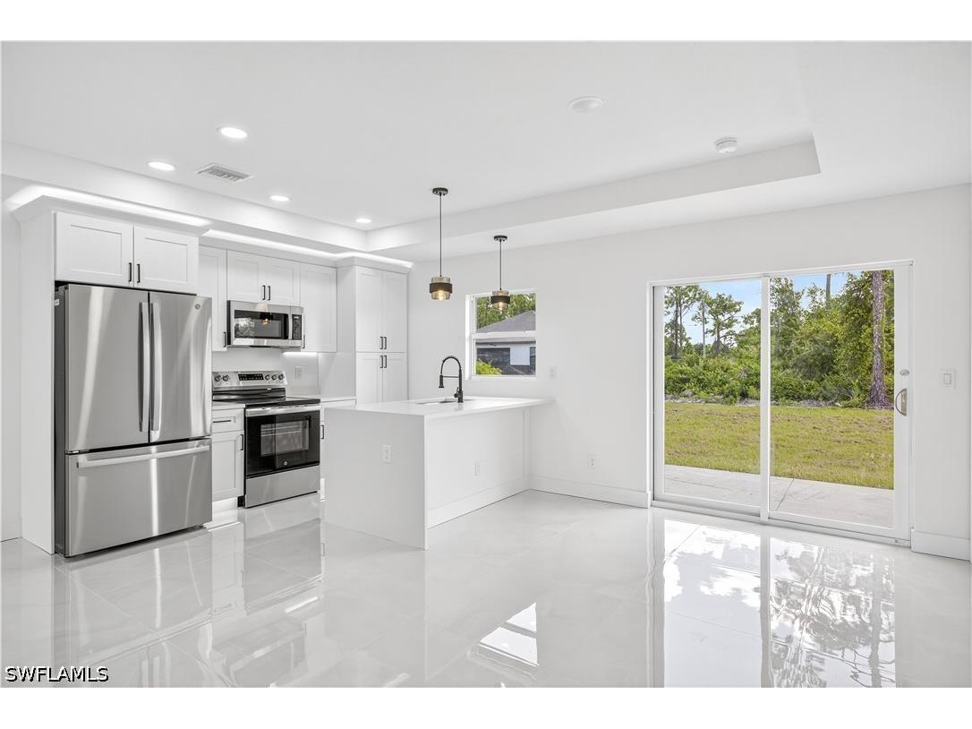 2916 Dora Avenue N Lehigh Acres FL 33971 226019400 image9