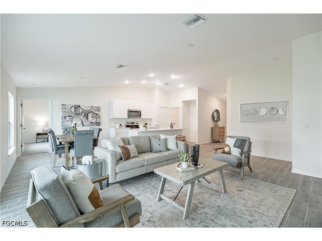 2916 NE 3rd Avenue Cape Coral FL 33909 2026016951 image3