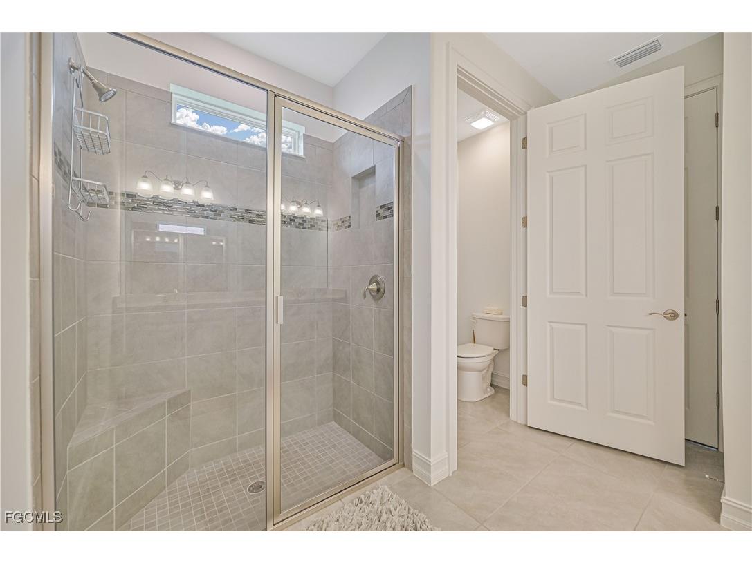 2916 Royal Gardens Avenue Fort Myers FL 33916 2025008671 image16