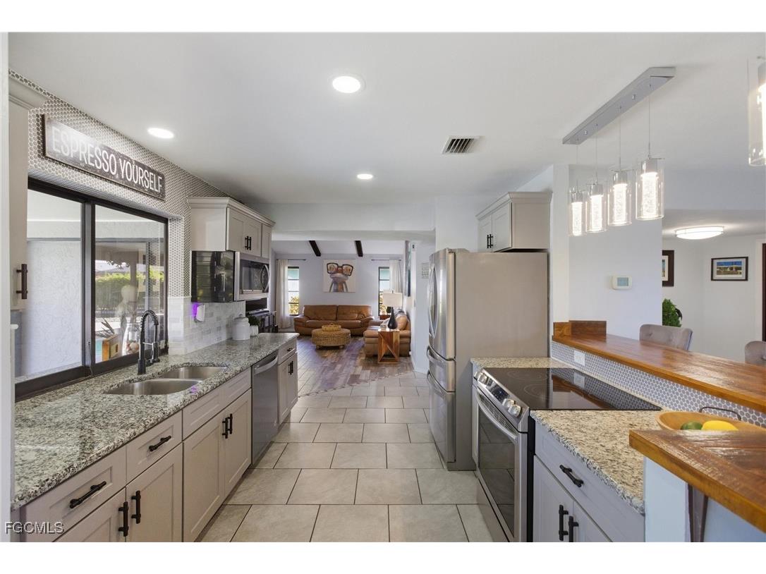 2916 SE 11th Avenue Cape Coral FL 33904 2025018561 image13