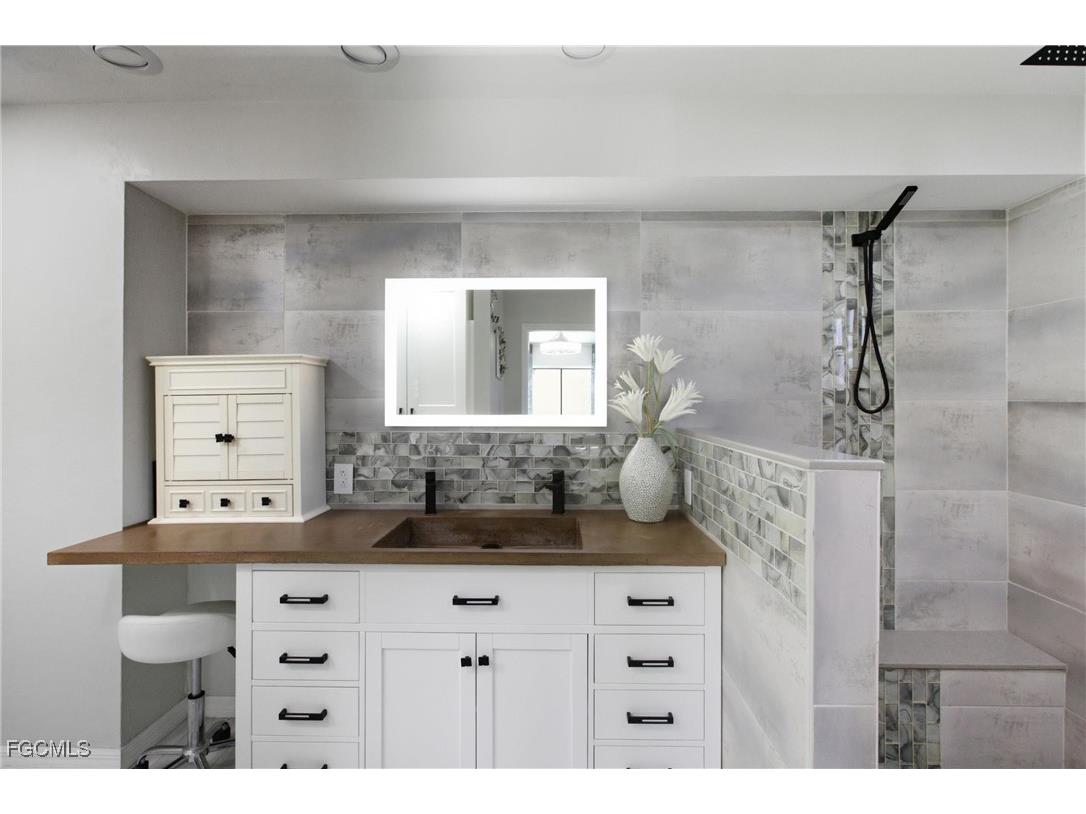 2916 SE 11th Avenue Cape Coral FL 33904 2025018561 image19