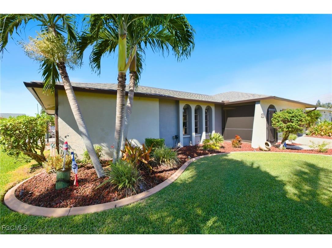 2916 SE 11th Avenue Cape Coral FL 33904 2025018561 image2