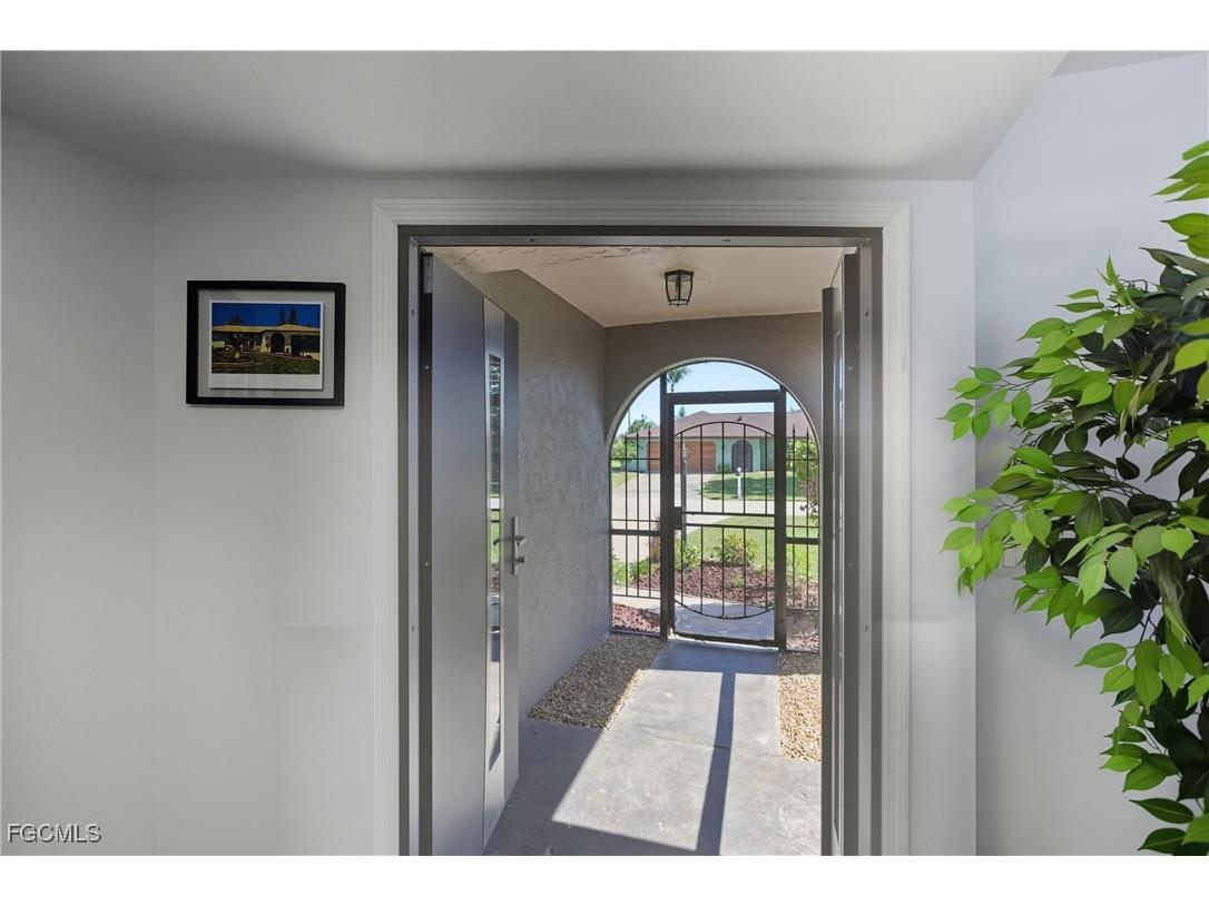 2916 SE 11th Avenue Cape Coral FL 33904 2025018561 image6