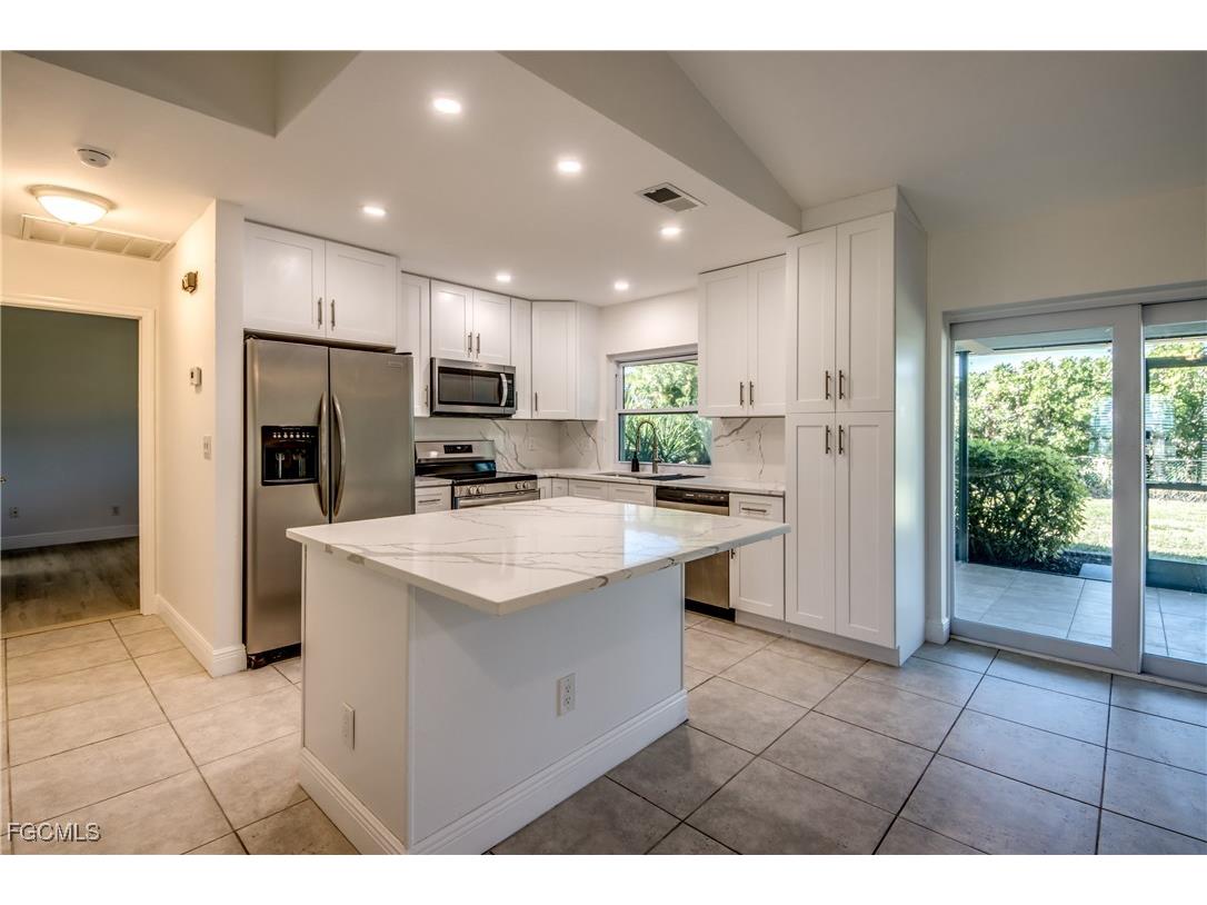 2916 SW 2nd Avenue Cape Coral FL 33914 2026002992 image10