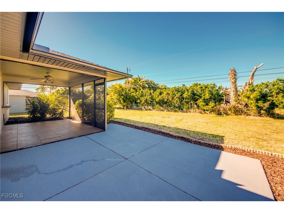 2916 SW 2nd Avenue Cape Coral FL 33914 2026002992 image25