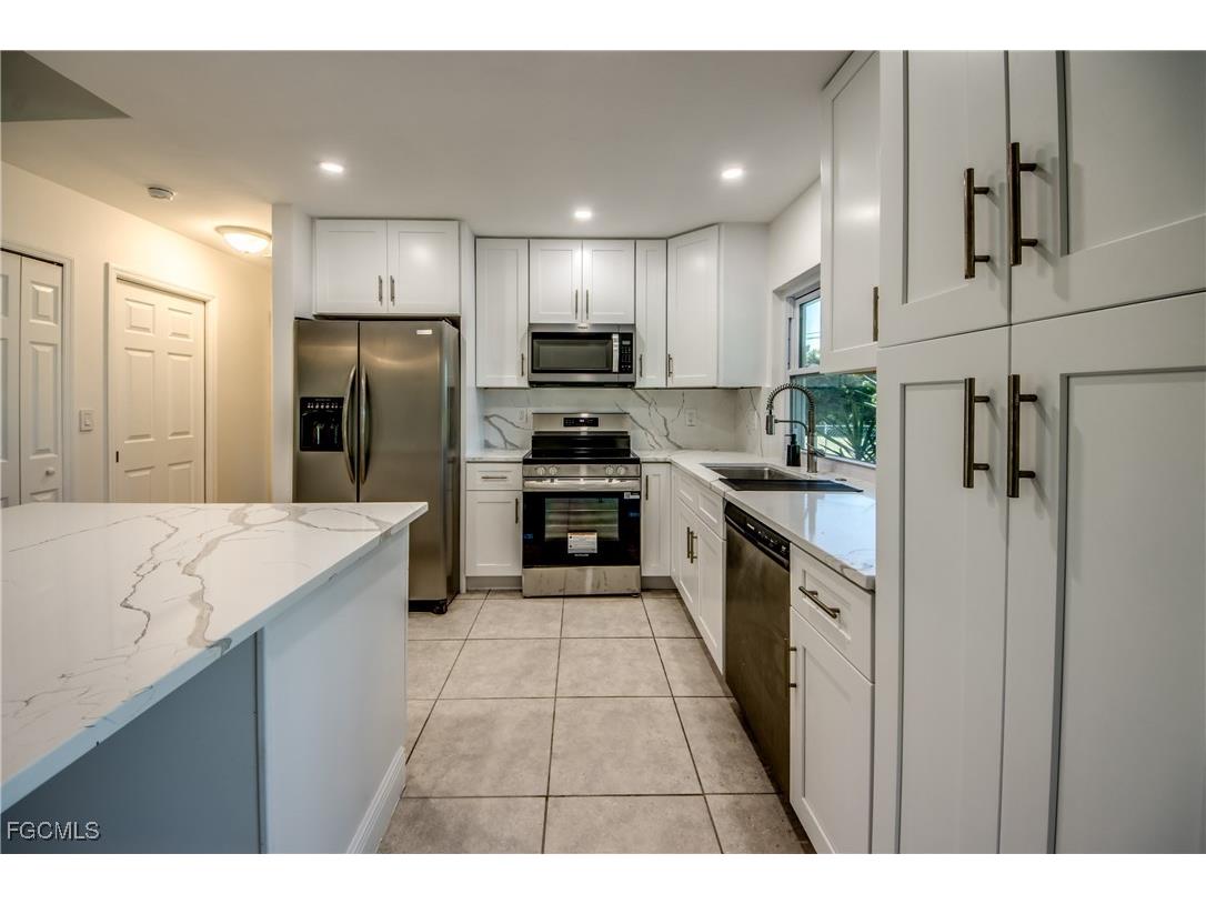 2916 SW 2nd Avenue Cape Coral FL 33914 2026002992 image7