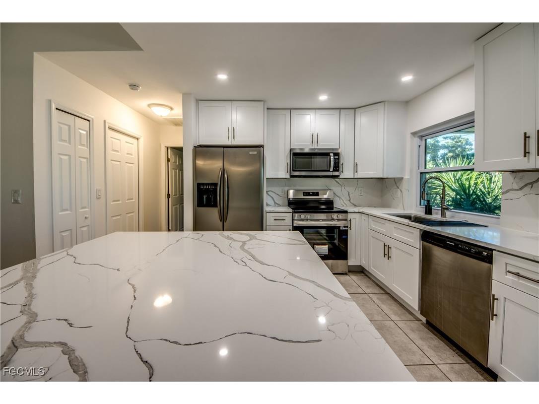 2916 SW 2nd Avenue Cape Coral FL 33914 2026002992 image8