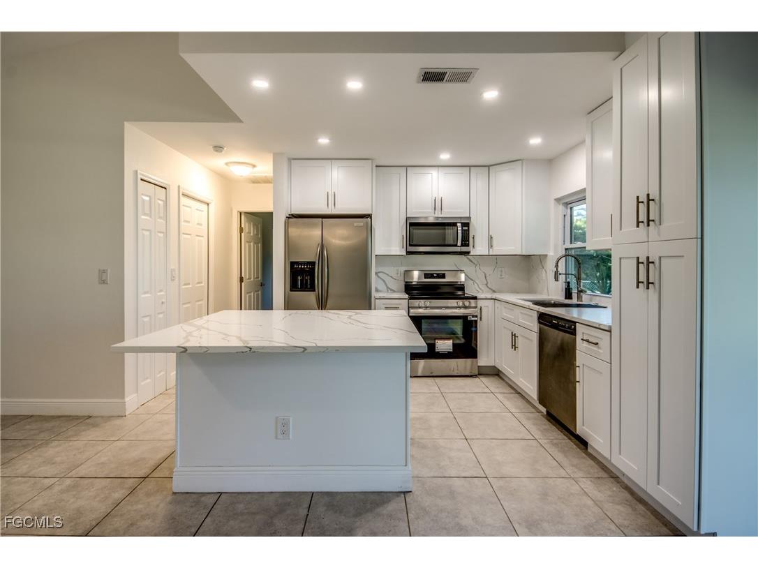 2916 SW 2nd Avenue Cape Coral FL 33914 2026002992 image9