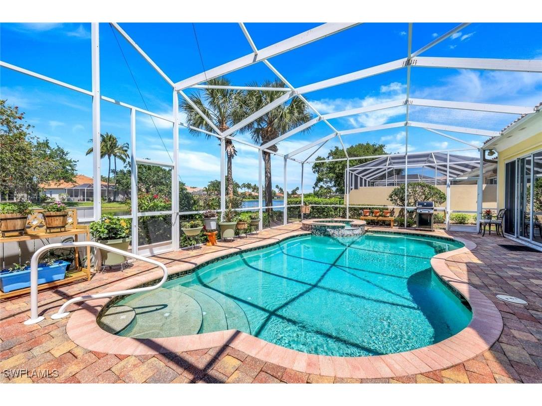 2918 Gilford Way Naples FL 34119 225078588 image1